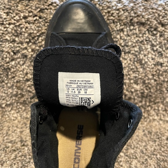 Converse High Tops Black Shoes size 12 - Picture 4 of 4